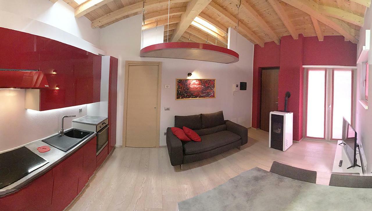 טיראנו Holiday House Viola מראה חיצוני תמונה